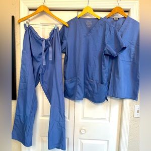Cherokee Scrubs set. 2 tops and 1 bottom
